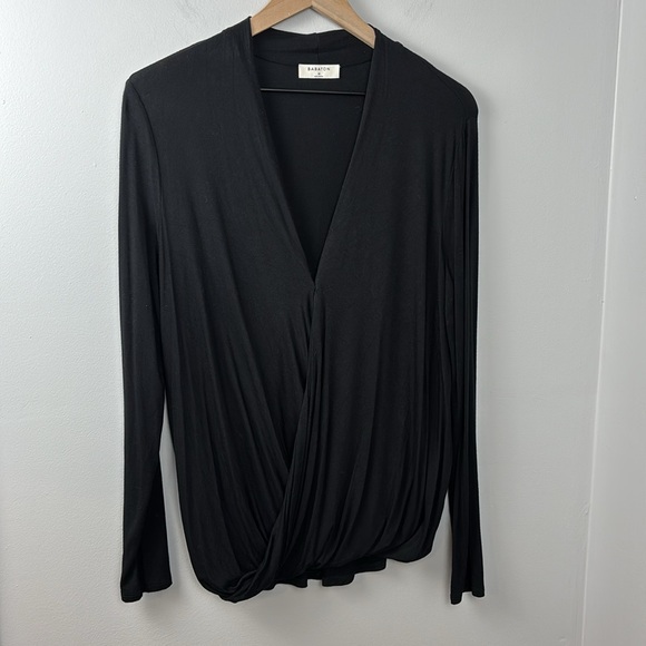 Aritzia Babaton Mehmet Drape Front Top Blouse Black‎ Long Sleeve Size Medium - Picture 1 of 11